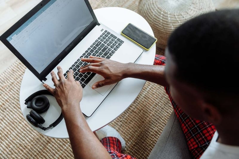 Comment automatiser la facturation récurrente pour TPE sans y passer des heures